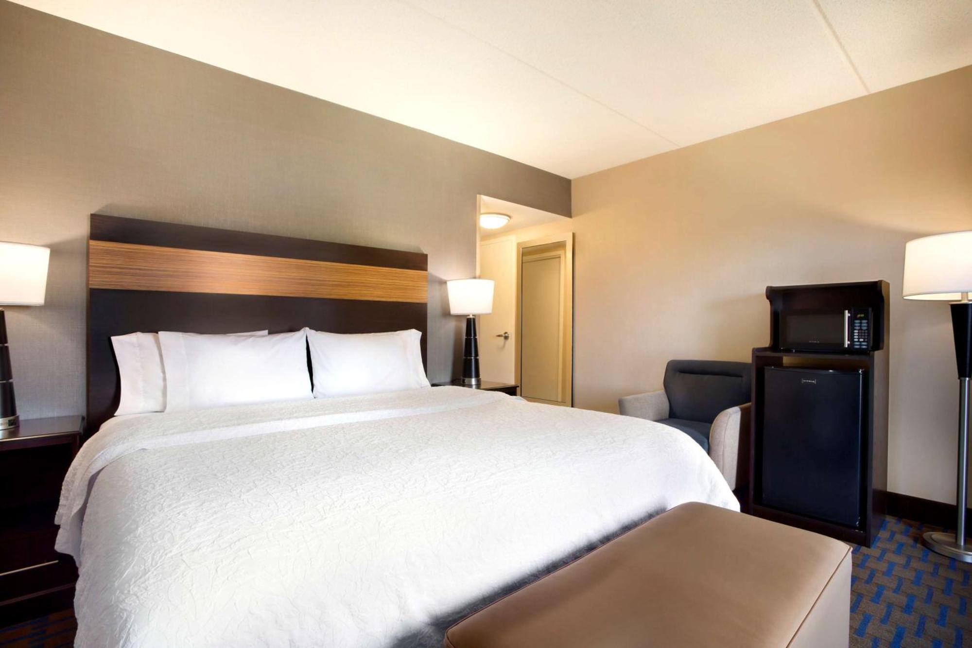 Hampton Inn And Suites Camp Springs Bagian luar foto