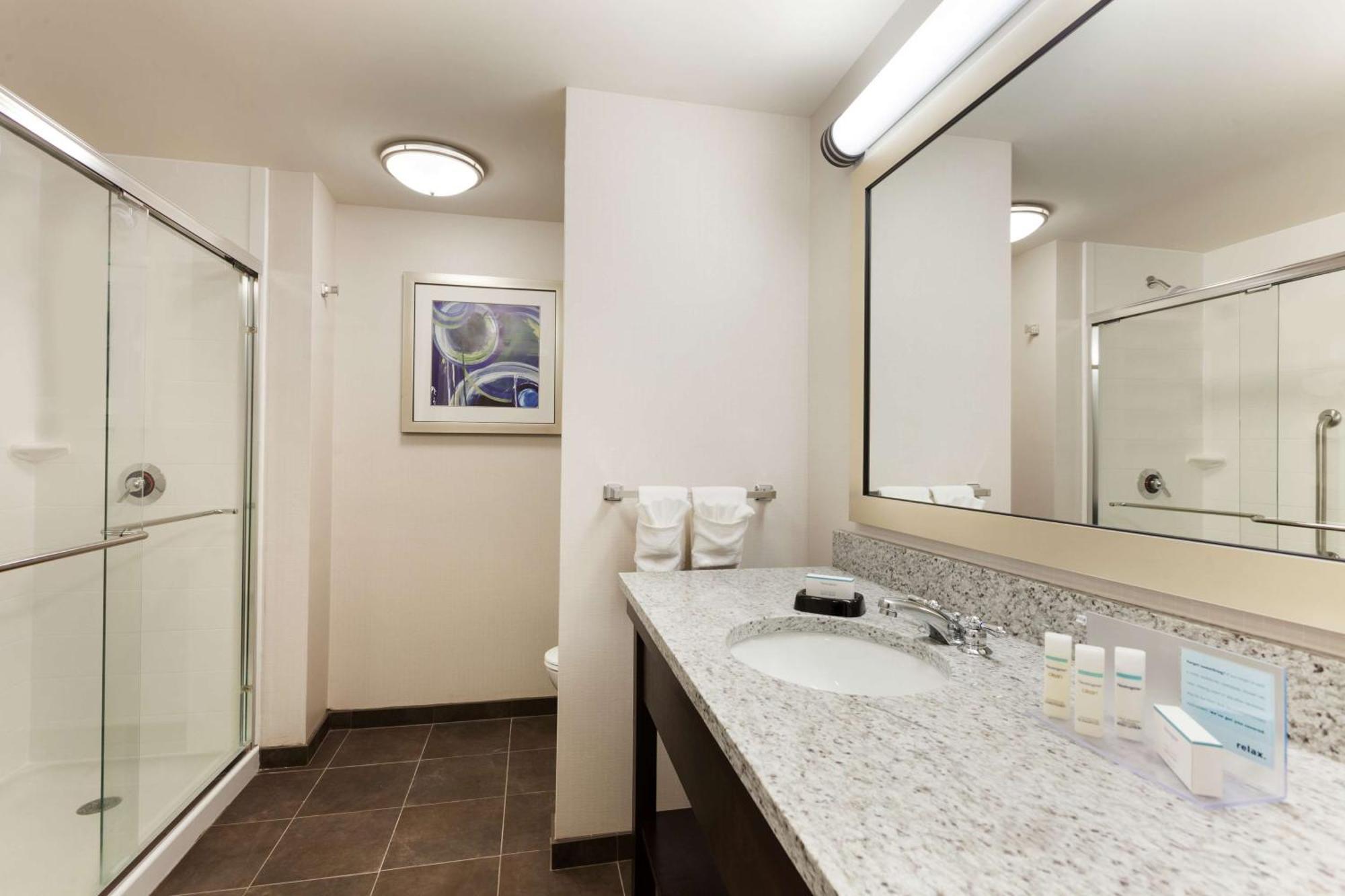 Hampton Inn And Suites Camp Springs Bagian luar foto