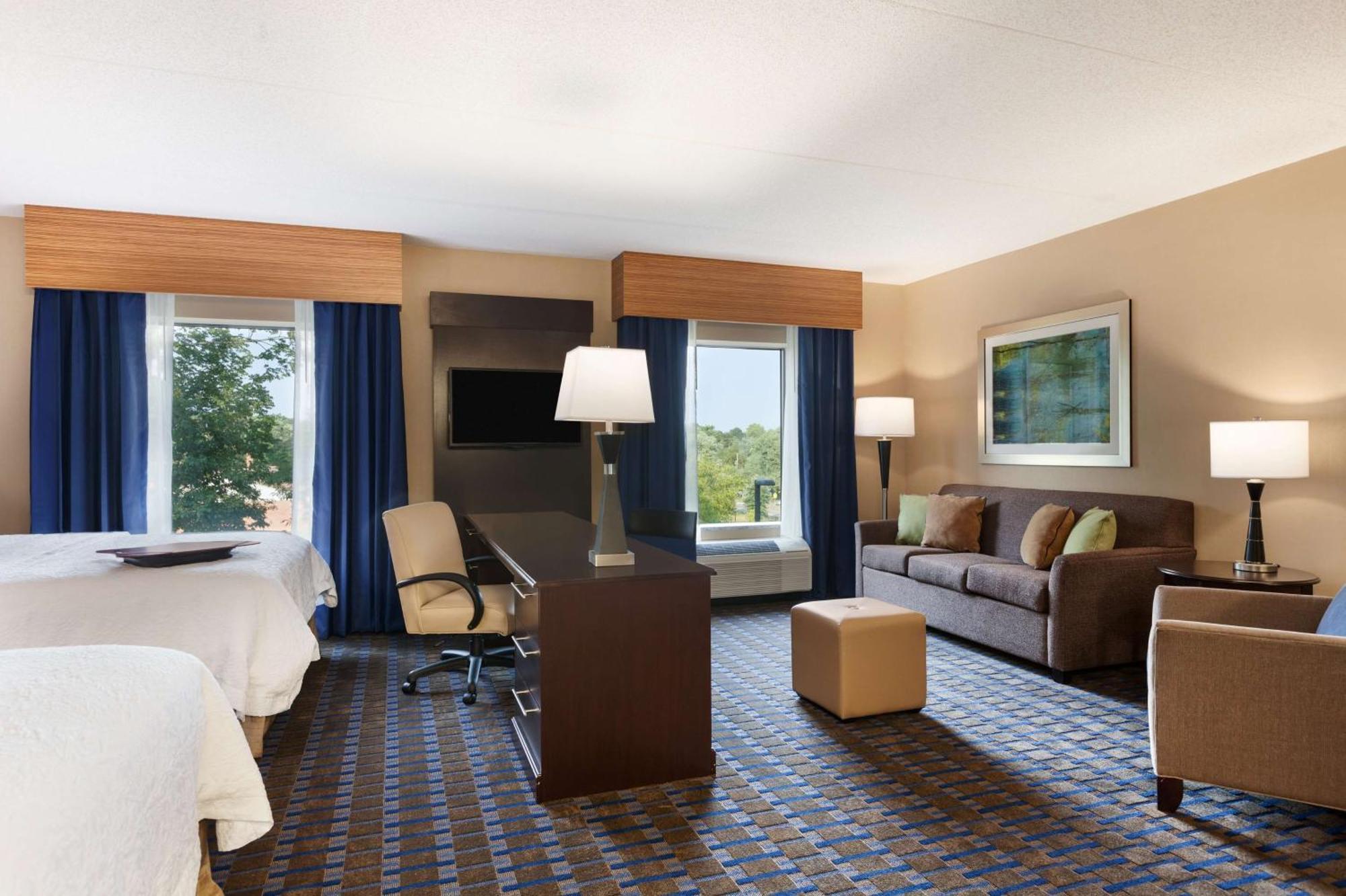 Hampton Inn And Suites Camp Springs Bagian luar foto