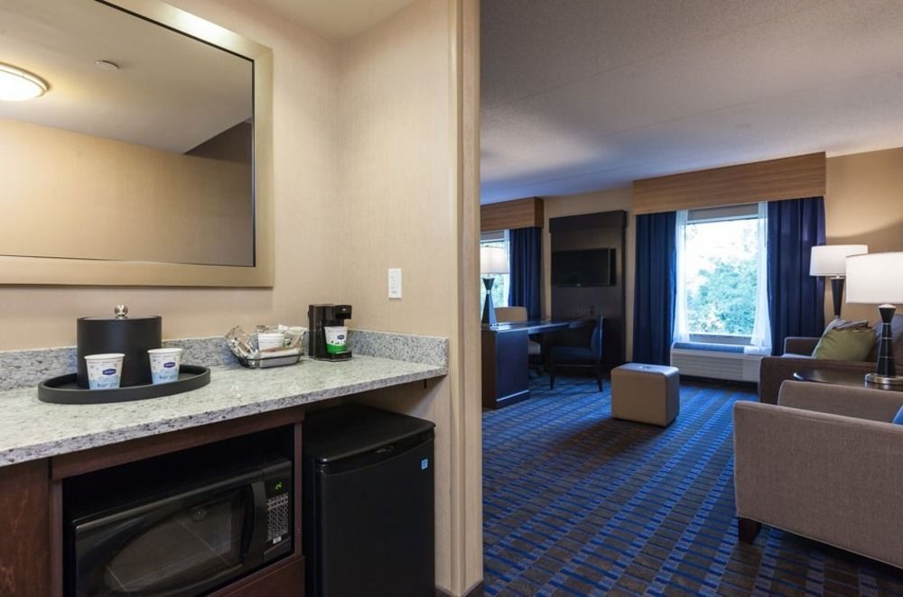 Hampton Inn And Suites Camp Springs Bagian luar foto